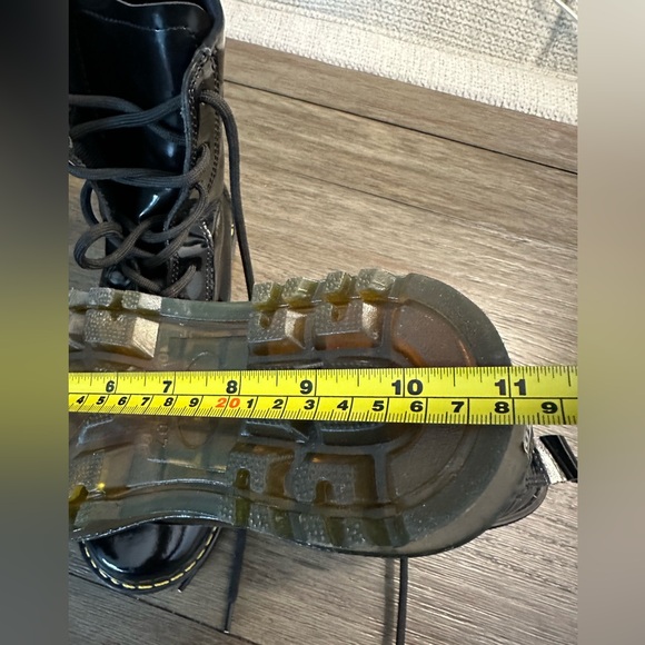 Woman’s Black Patent Leather Laced Boots - Size 40 - Picture 12 of 15